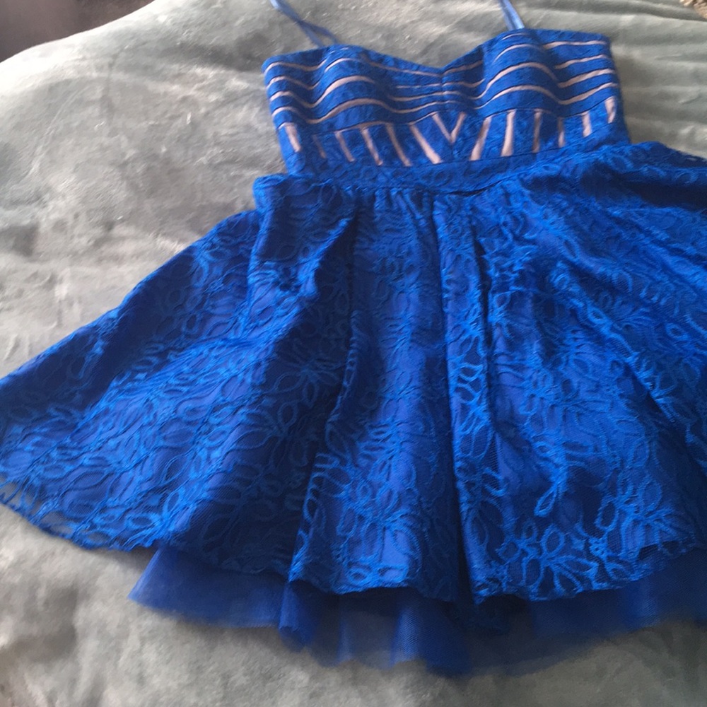 Cache Party Dress - Picture 10 of 10